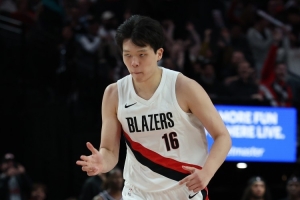 劉維偉：若楊瀚森垃圾時間搶到籃板不能傳 這時候不打什么時候打