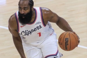 如何看待球隊(duì)首發(fā)？哈登：天賦異稟 我們能制造各種錯(cuò)位優(yōu)勢