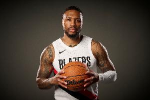 斯普利特：利拉德&霍勒迪等老將在更衣室很重要 他們非常受歡迎