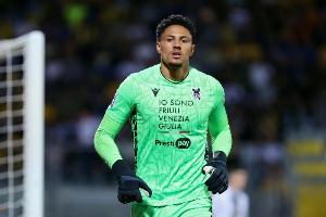 下注自己吃黃牌！意媒：檢方繼續(xù)調(diào)查烏迪內(nèi)斯門將奧科耶投注案