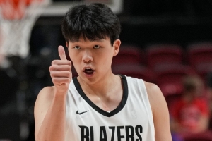 楊瀚森談LA背靠背之旅：打好球 多吃點東西 那有一家包子店很好吃