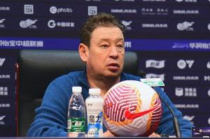 申花賽前新聞發(fā)布會(huì)：集中精力打好最后三場(chǎng)，不能再有丟分的情況