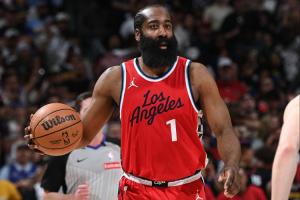 百分百命中率！哈登首節(jié)4中4&三分2中2+4罰4中輕松砍下14分！