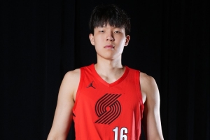 媒體人：和開拓者整體節(jié)奏的脫節(jié) 讓楊瀚森生涯開局陷入困難模式