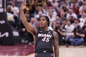 戴維恩-米切爾：球隊比賽節(jié)奏很好 若遵守戰(zhàn)術(shù)原則我們很難被阻擋