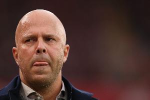 歷史總是驚人的…上賽季曼城天胡開局后4連敗崩盤，現(xiàn)利物浦4連敗