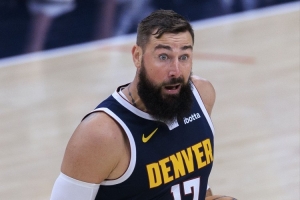 13分鐘12分7板！記者：掘金用薩里奇換來(lái)瓦蘭 這操作真的太離譜了