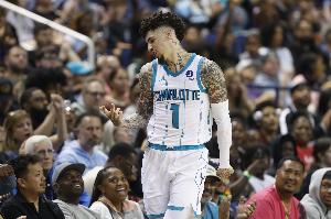 黃蜂主帥：我喜歡三球的防守表現(xiàn) 他的拼勁能感染全隊