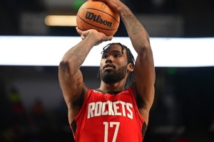 此前未提前續(xù)約！伊森開(kāi)賽季兩戰(zhàn)場(chǎng)均3.5分5.5板2.5失誤