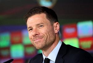 記者：皇馬與巴薩的積分差距擴(kuò)大到5分，將迎來(lái)兩天的休息時(shí)間