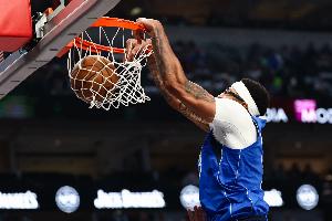 濃眉：我們每場都在進(jìn)步 明天對雷霆要繼續(xù)做出正確進(jìn)攻選擇