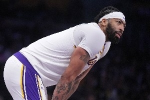 湖人隊史有哪些50+先生？詹眉在列 科比砍下23次 小里先于077上榜