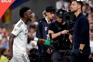 世體：被換下時怒噴臟話，維尼修斯可能因不當(dāng)言行被罰款5.3萬歐