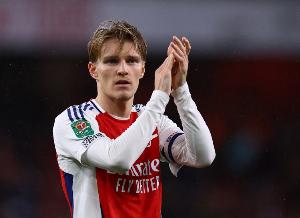 厄德高：排名榜首后每個(gè)人都說(shuō)我們要奪冠，但我們得專注于自身