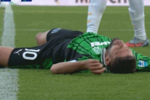 意媒：貝拉爾迪被撞倒地后感覺頭暈，送到醫(yī)院檢查后表示一切都好