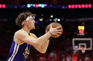 終于，終于！波杰姆斯基投射很高效 14中8&三分7中5砍23分6助