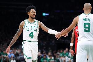 安芬尼-西蒙斯：既要融入球隊(duì)保持自我 也要為贏球做出貢獻(xiàn)