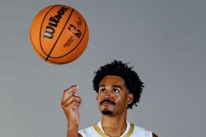 殺傷可以！普爾半場(chǎng)7中2拿到全隊(duì)最高12分 罰球6中6