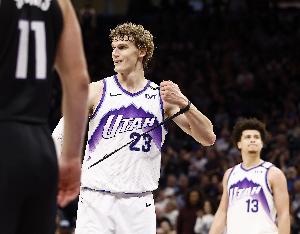 馬爾卡寧賽季前三場場均34.7分8籃板 真實命中率67% 正負值+49