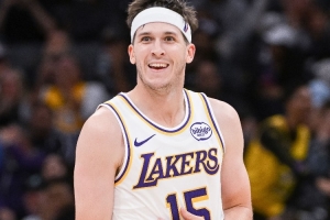 背靠背！雷迪克：不能指望里夫斯再砍51分 要激勵(lì)球隊(duì)帶著拼勁兒