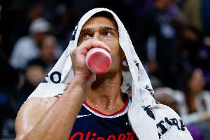 腳步太緩慢！大洛替補(bǔ)19分鐘 6中1&三分4中0僅拿3分2板