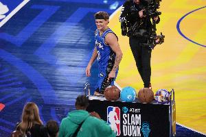 Scotto：步行者與麥克朗簽下的是2年無(wú)保障合同 第二年有球隊(duì)選項(xiàng)