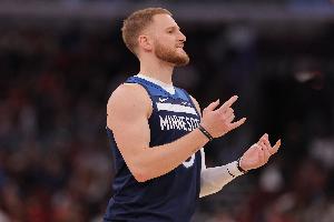 隊(duì)記：迪文岑佐分位出身打了3場(chǎng)控衛(wèi)值得商榷 難道在效仿火箭？