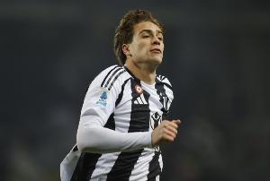 蒙特拉：我非?？春脗€(gè)性十足的伊爾迪茲，他能內(nèi)切也能走外線