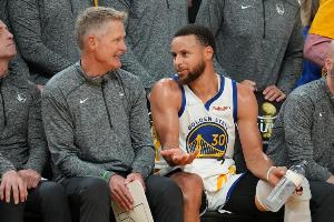 什么賽程讓庫里直呼變態(tài)？勇士4天3賽成常態(tài) 9天內(nèi)6連客地獄難度