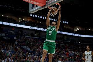 杰倫-布朗：米諾特表現(xiàn)很棒 在此基礎(chǔ)上繼續(xù)進步保持穩(wěn)定性