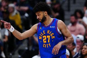 有點(diǎn)鐵但無大礙！穆雷14中5&三分8中3拿到17分6助攻 正負(fù)值+29