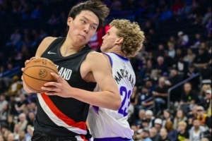 媒體人：有運(yùn)動戰(zhàn)得分是好的 楊瀚森需要活力、拼勁、積極性