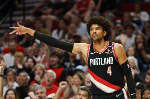 開拓者戰(zhàn)爵士！塞布爾可以出戰(zhàn) 小陣容內(nèi)線穆雷因病缺陣