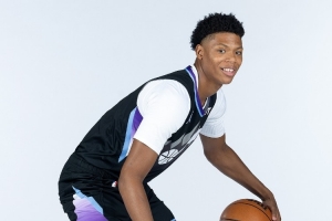 效率很高！5號(hào)秀貝利上半場(chǎng)出戰(zhàn)11分鐘 4投3中砍下8分2籃板