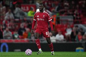 利物浦小將納洛生涯前2次替補(bǔ)均染紅 范戴克、科納特第一時(shí)間安慰