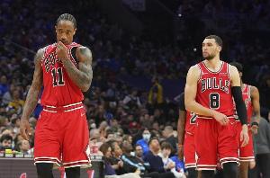 都是舊將！拉文和德羅贊賽后結(jié)伴去了公牛更衣室