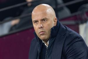 郵報：聯(lián)賽杯本是強(qiáng)心劑，斯洛特重大戰(zhàn)略誤判踐踏利物浦杯賽傳統(tǒng)