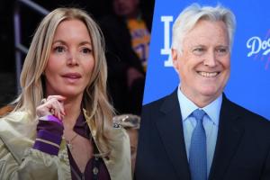 ??見證歷史！NBA理事會批準(zhǔn)沃爾特收購湖人！交易估值約100億！