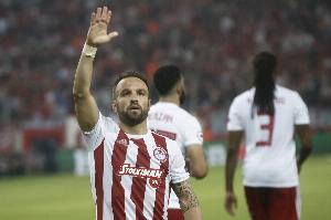 效力希臘聯(lián)賽！41歲瓦爾布埃納：再過3場，我就要踢第800場比賽了