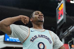 凱爾登：想贏球就要放下私心 我們所有隊(duì)友都是如此 都為了贏球