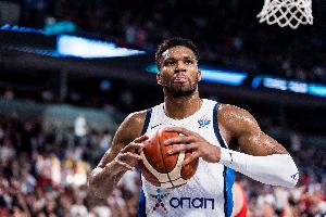 字母哥排前5成就：歐錦賽季軍&總冠軍&NBA杯&DPOY&MVP 三兄弟同隊(duì)