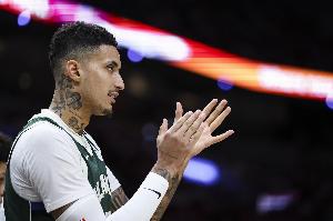 字母缺陣！雄鹿VS勇士首發(fā)：庫茲馬 特納 羅林斯 AJ-格林 特倫特