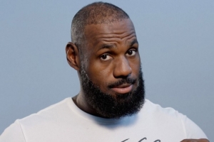 詹姆斯推出個人萬圣節(jié)主題兒童繪本：夢想成真 祝大家萬圣節(jié)快樂