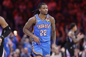 卡森-華萊士：下半場(chǎng)防守提升改變了進(jìn)攻節(jié)奏 能及時(shí)調(diào)整很關(guān)鍵