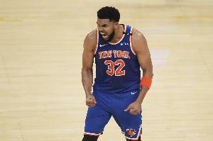 終于醒了！唐斯第三節(jié)6中4&7罰全中砍下15分5籃板 帶隊(duì)追分！