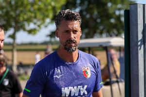 奧格斯堡球迷拉橫幅抗議糟糕表現(xiàn)，瓦格納：當(dāng)然遺憾，但必須接受