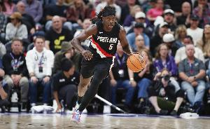 小楊替補(bǔ)待命！開拓者首發(fā)：霍勒迪/夏普/卡馬拉/阿夫迪亞/克林根