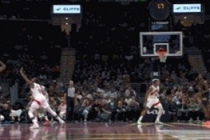 球進(jìn)燈亮！亨特弧頂撤步從容命中半場壓哨三分