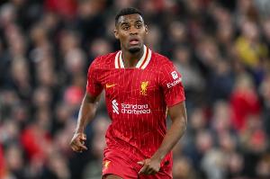 斯洛特：戰(zhàn)皇馬赫拉芬貝赫應(yīng)該能出場(chǎng)，但還要看一下他的感覺如何