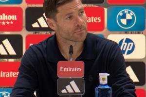 阿隆索：我生氣是因?yàn)辄c(diǎn)球沒(méi)罰進(jìn)，姆巴佩不是唯一但是第一點(diǎn)球手